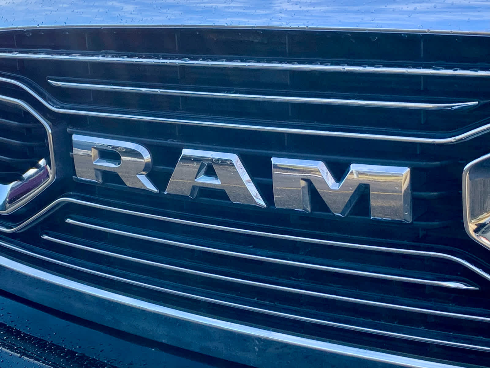 Used 2018 RAM 1500 Limited image 19