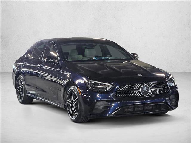 Used 2022 Mercedes-Benz E 350 4MATIC Sedan image 3