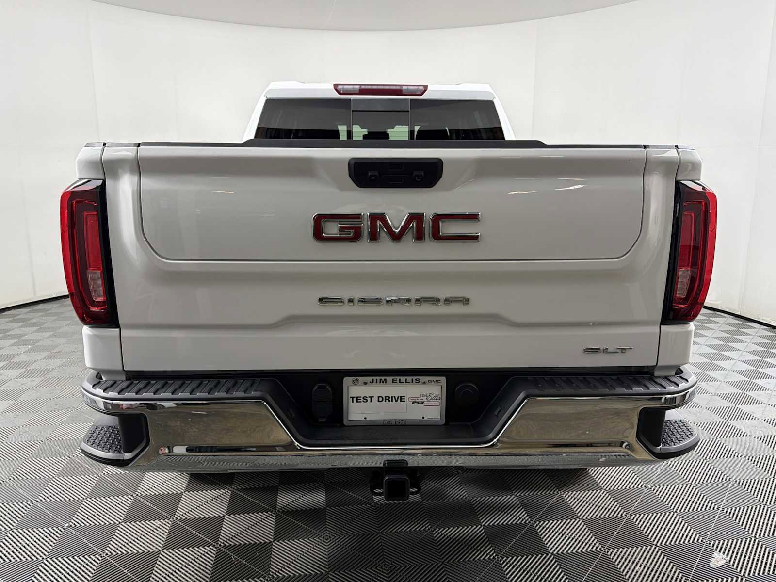 Certified 2023 GMC Sierra 1500 SLT w/ SLT Premium Package AWD/4WD image 5