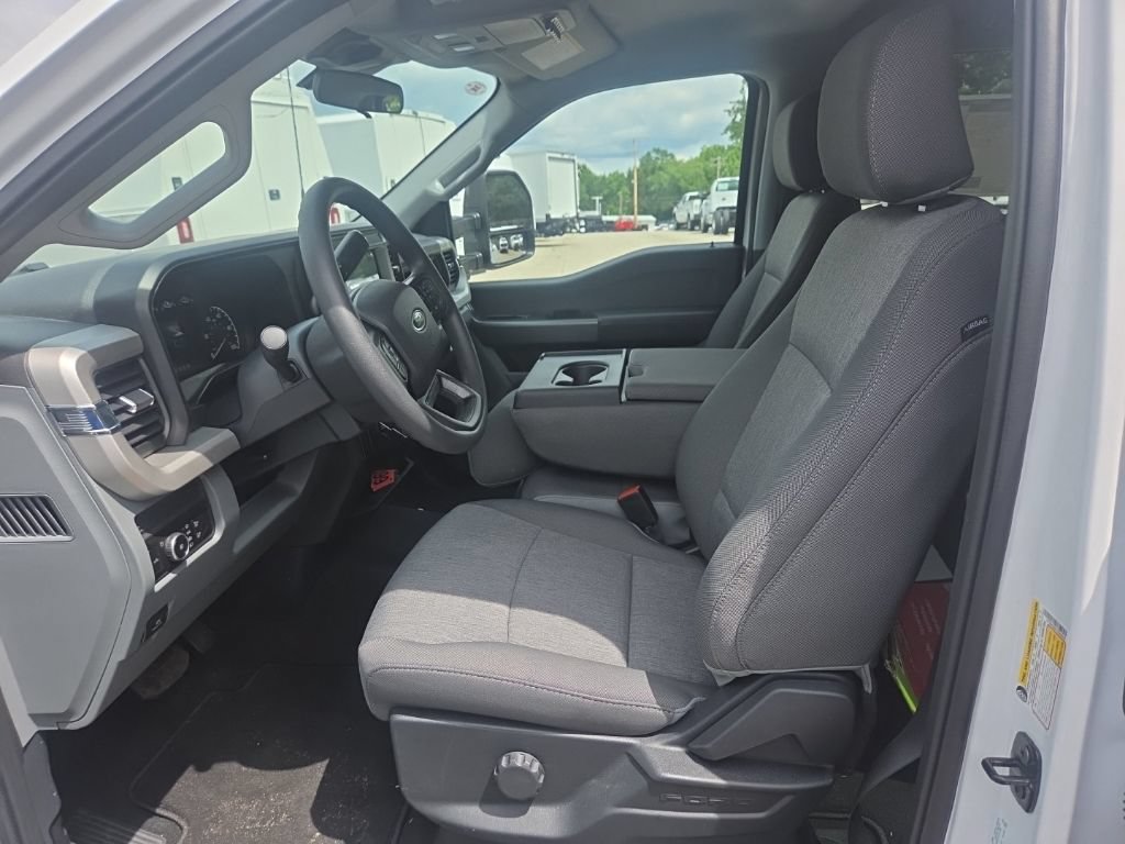 New 2026 Ford F350 XL w/ STX Appearance Package AWD/4WD image 8