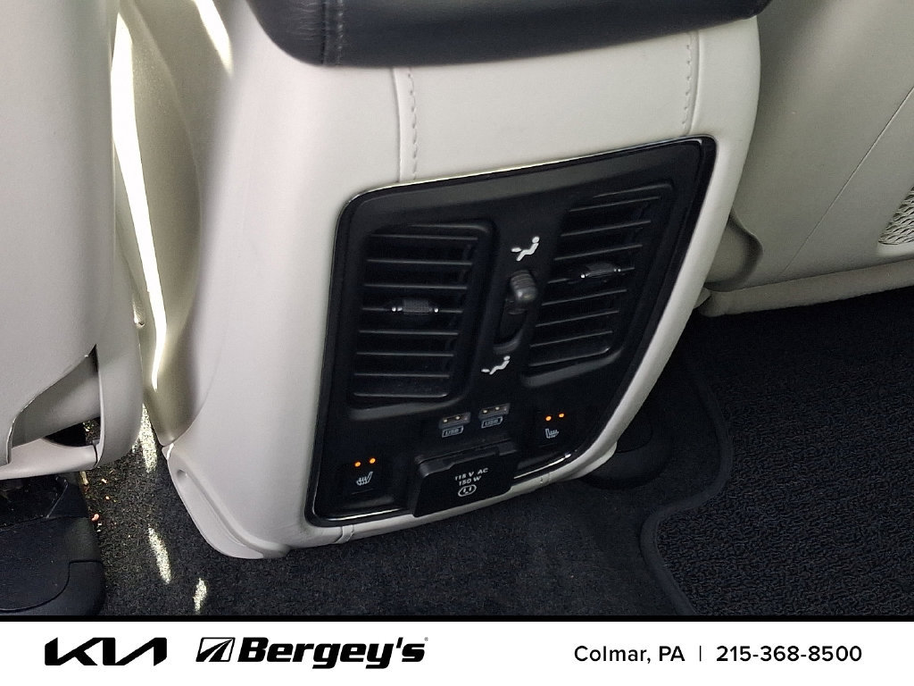 Used 2019 Jeep Grand Cherokee Summit AWD/4WD image 12