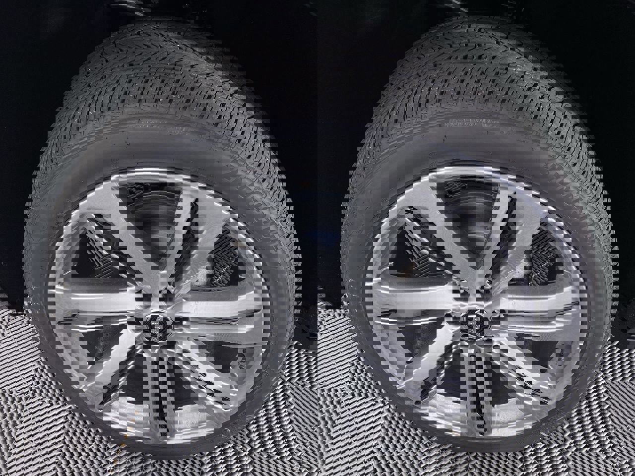 New 2026 Cadillac Escalade ESV Sport w/ Touring Package image 17