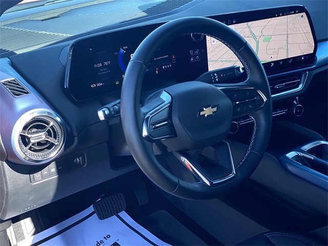 Used 2025 Chevrolet Equinox EV LT image 10