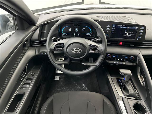 New 2026 Hyundai Elantra SEL Sport FWD image 21