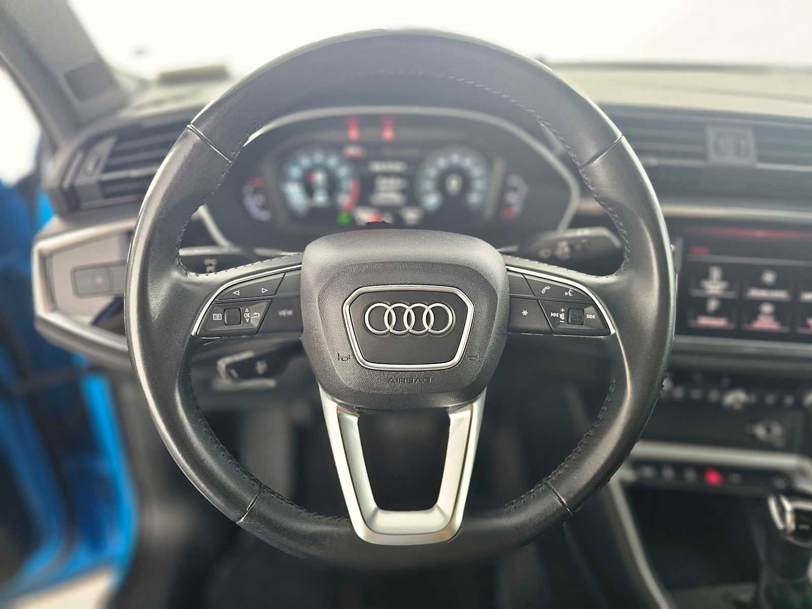 Used 2020 Audi Q3 2.0T Premium w/ Convenience Package image 29