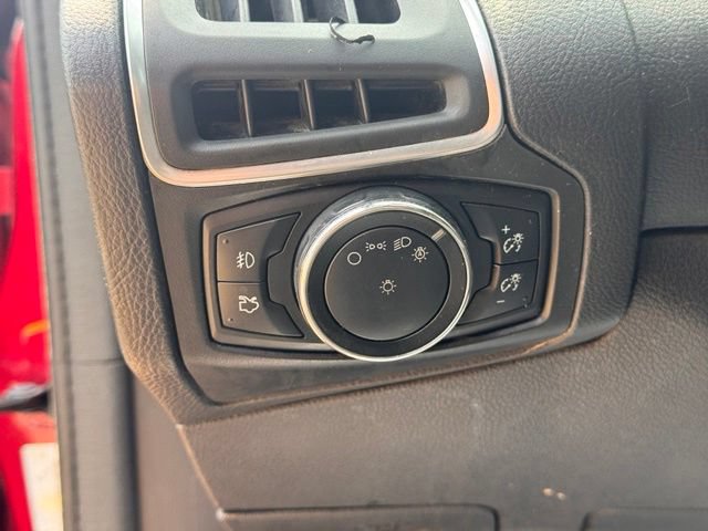 Used 2014 Ford Focus Titanium FWD image 18