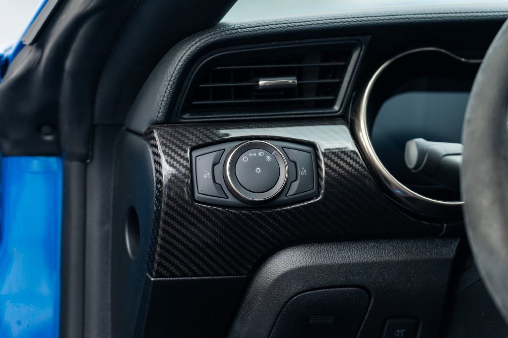 Used 2021 Ford Mustang Shelby GT500 w/ Carbon Fiber Track Pack image 21