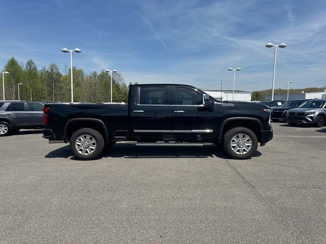 Used 2024 Chevrolet Silverado 2500 High Country w/ Technology Package image 3