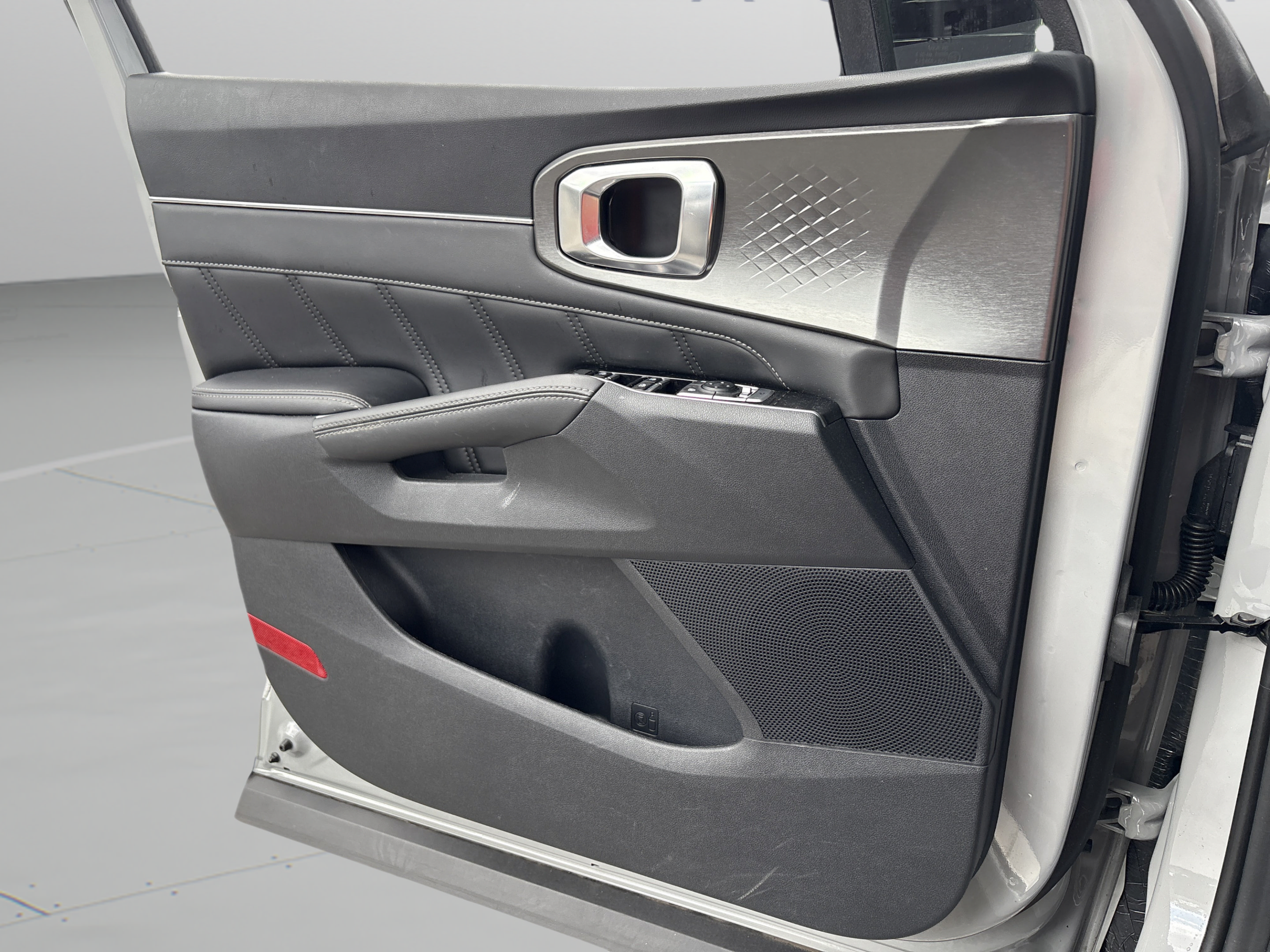 Certified 2023 Kia Sorento SX FWD image 22