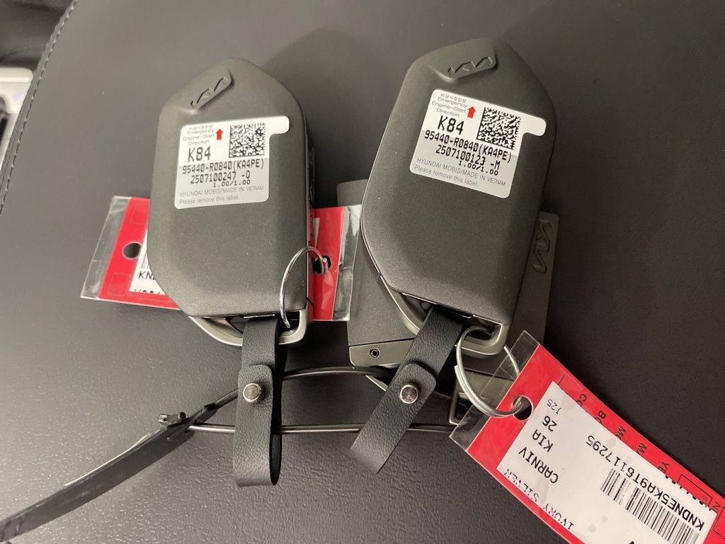 New 2026 Kia Carnival SX w/ SX Dark Edition Package image 37