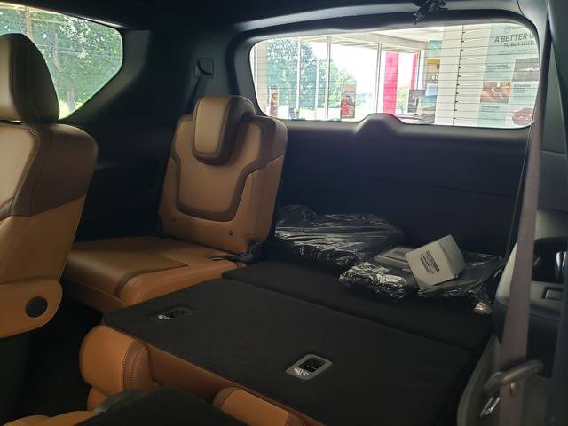 New 2025 Nissan Armada SL w/ Captain's Chari Seat Package image 14