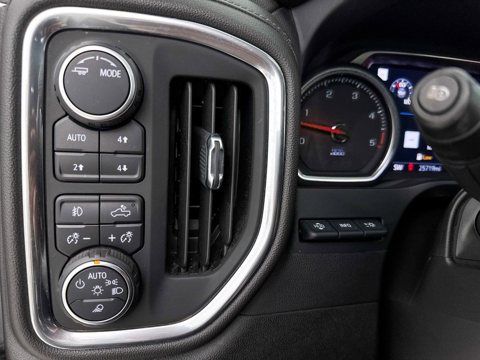 Used 2022 Chevrolet Silverado 2500 High Country w/ Z71 Off-Road Package image 44