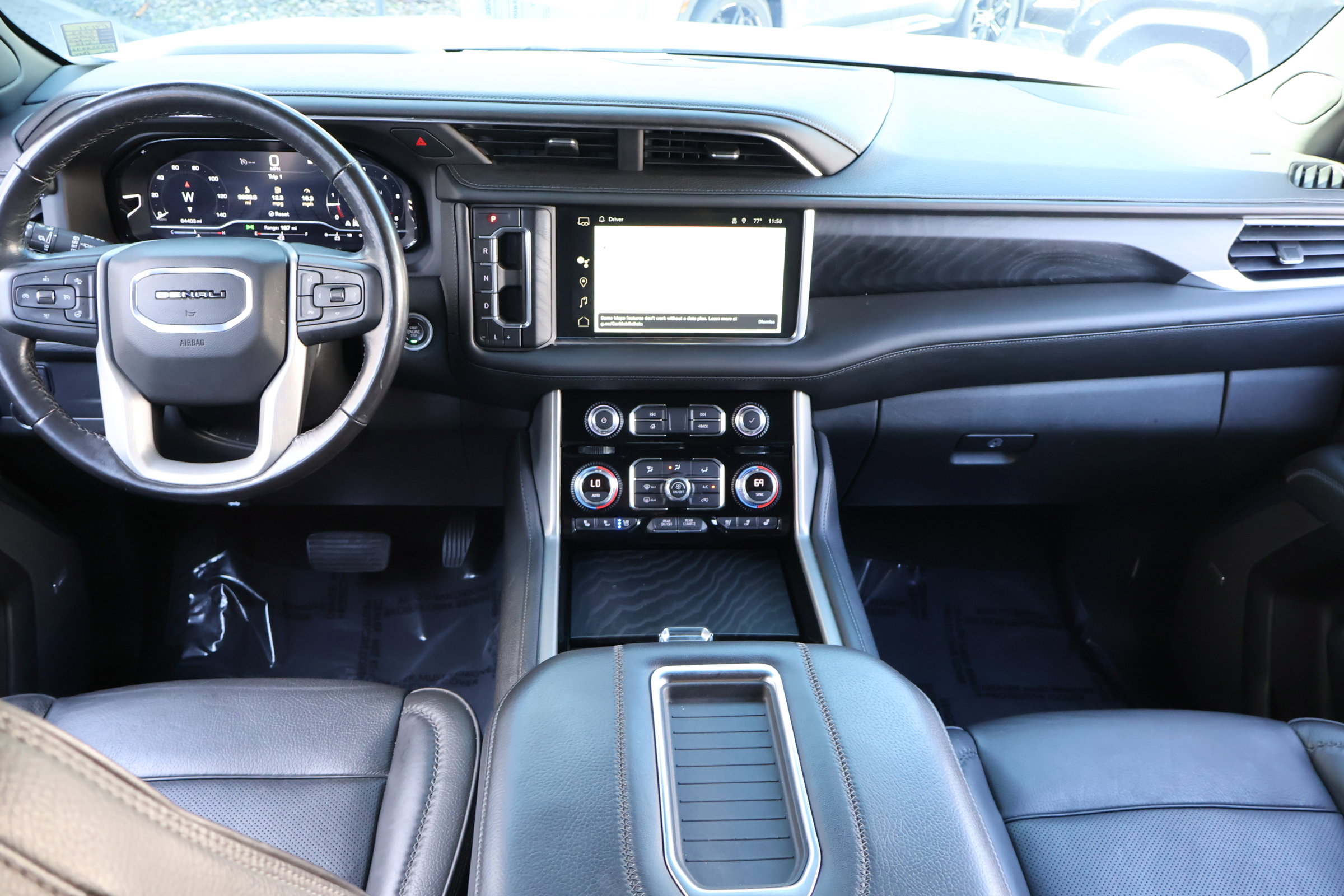 Used 2022 GMC Yukon XL Denali image 19