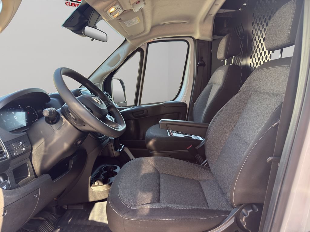 Used 2025 RAM ProMaster 2500 w/ U-Haul Equipment Group FWD image 4