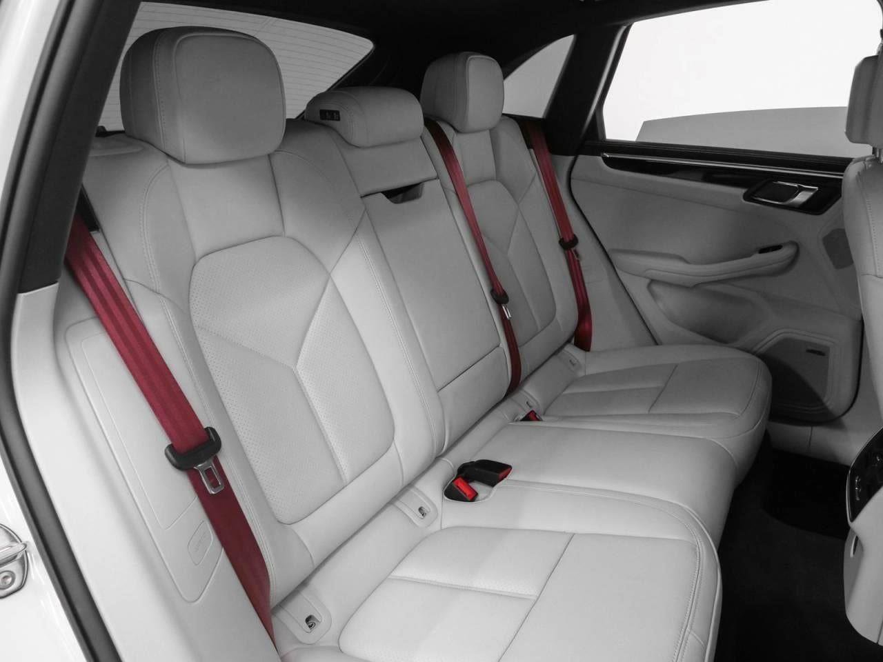 New 2025 Porsche Macan image 64