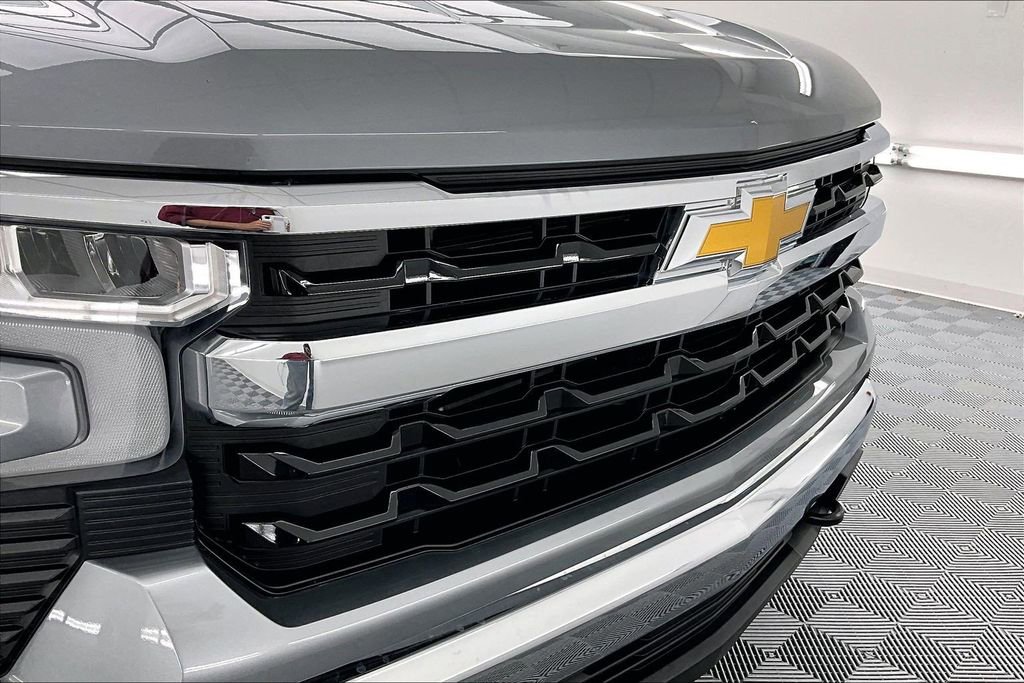 Used 2024 Chevrolet Silverado 1500 LT AWD/4WD image 29