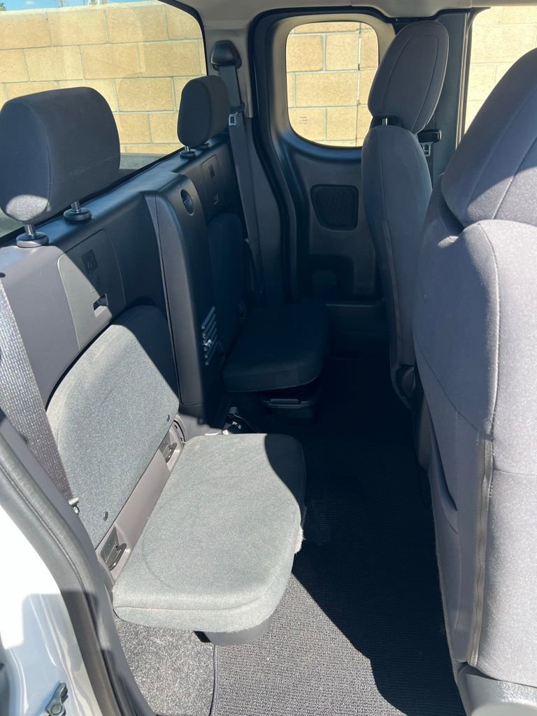 Used 2022 Nissan Frontier S w/ Technology Package image 23