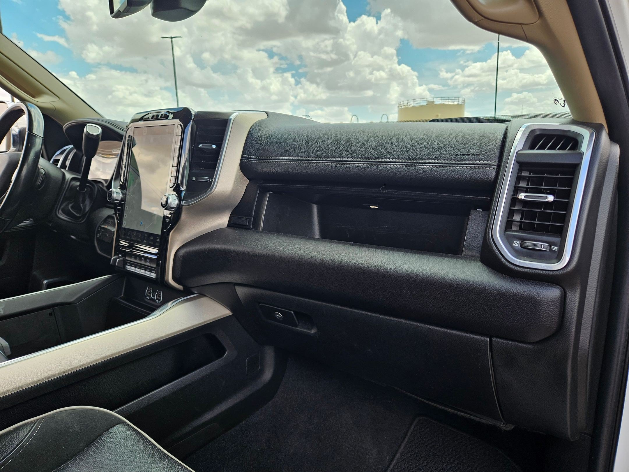 Used 2022 RAM 2500 Laramie AWD/4WD image 27