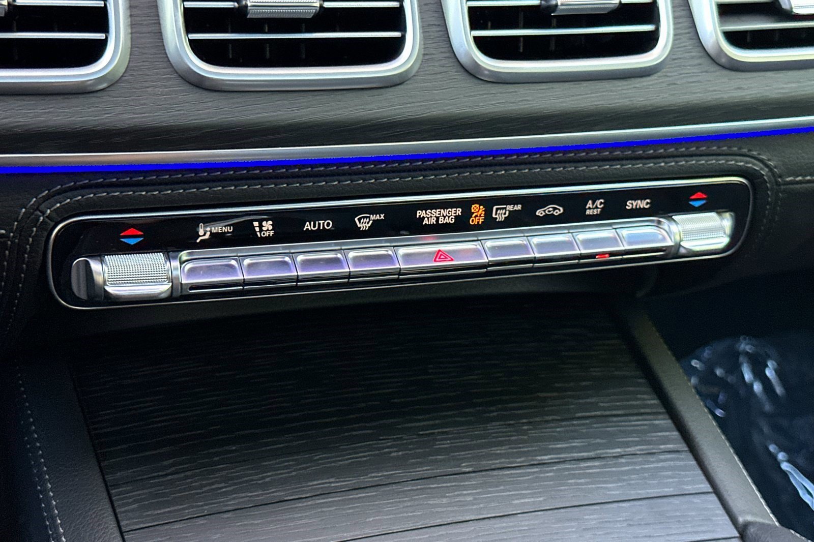 New 2026 Mercedes-Benz GLS 580 4MATIC image 19
