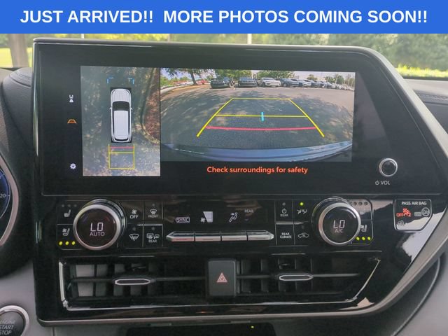 Used 2025 Toyota Highlander Limited FWD image 26