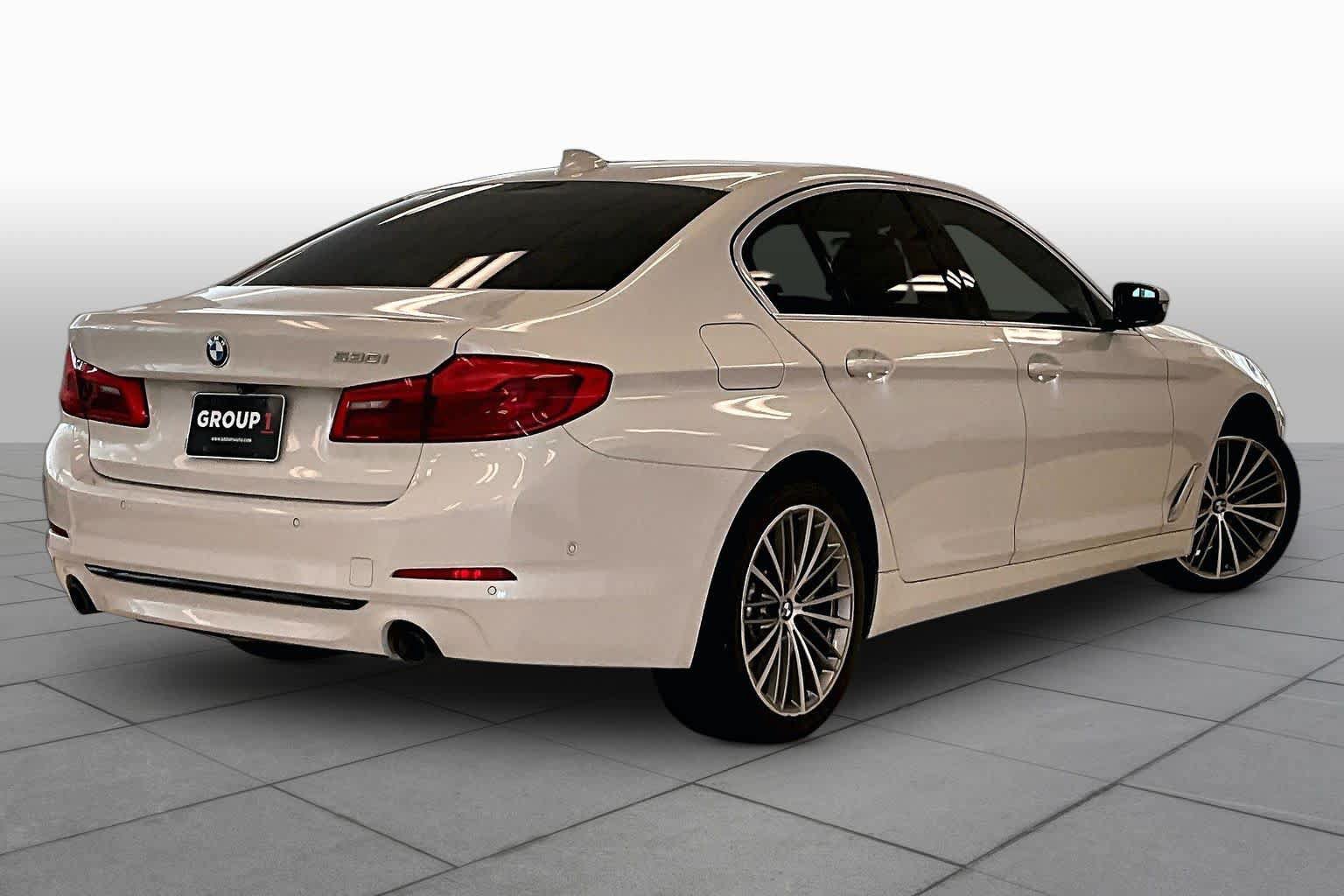 Used 2020 BMW 530i w/ Premium Package RWD image 11