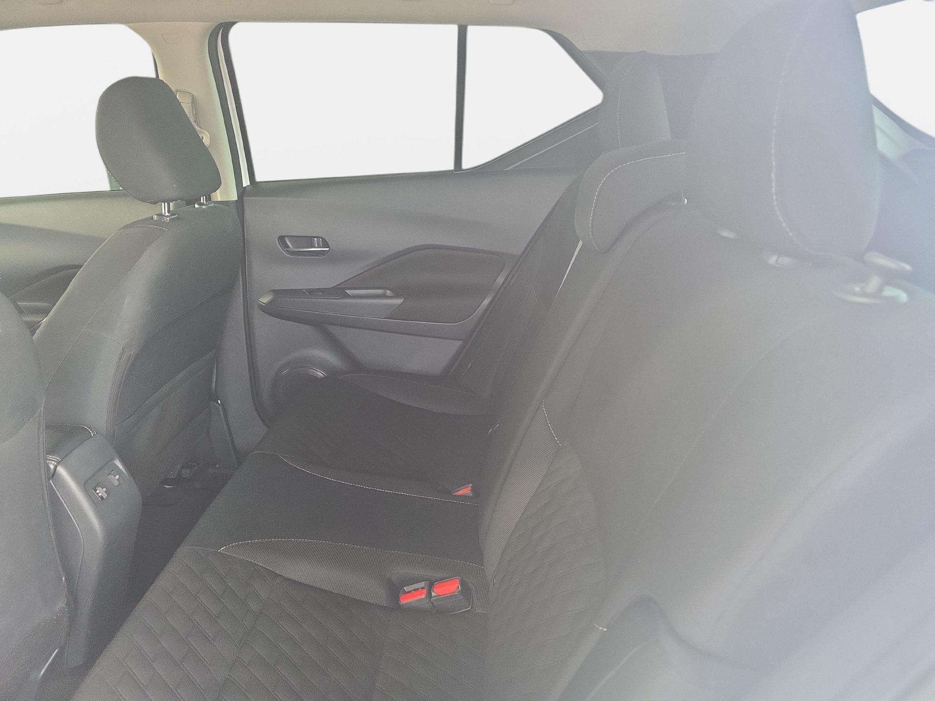 Used 2024 Nissan Kicks SV w/ Exterior Package FWD image 13
