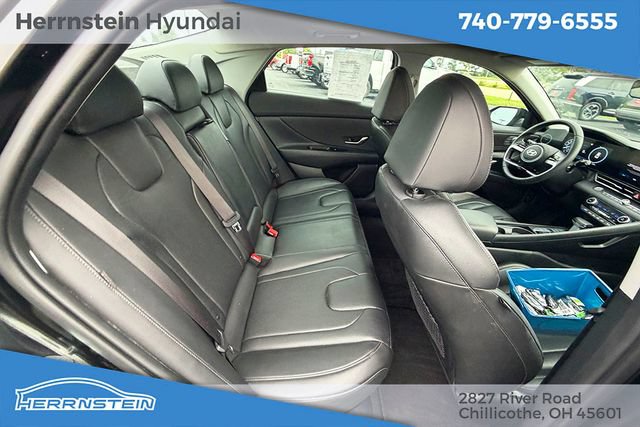 Used 2025 Hyundai Elantra Limited FWD image 19