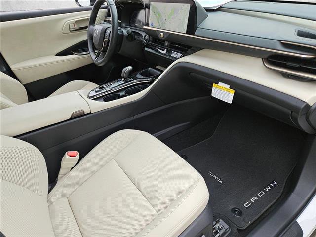 Used 2024 Toyota Crown Limited image 21