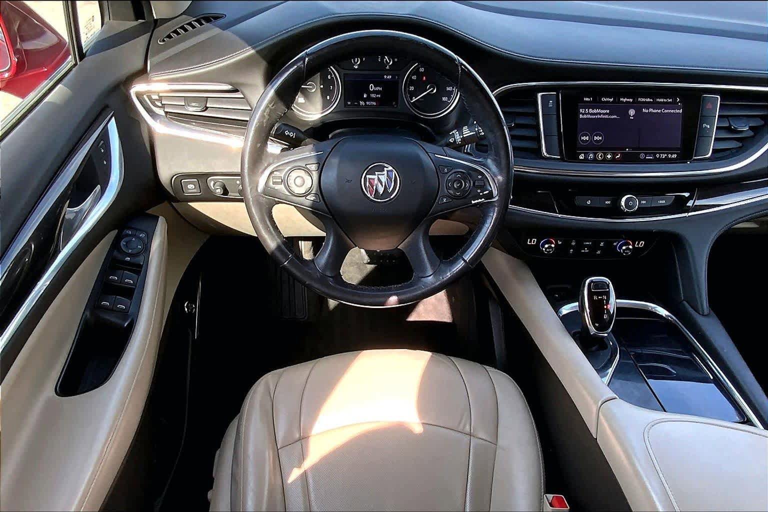 Used 2020 Buick Enclave Essence w/ LPO, Touring Package FWD image 6