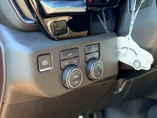 Used 2022 Chevrolet Silverado 1500 LT AWD/4WD image 9