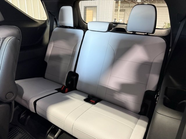 New 2026 Chevrolet Traverse High Country w/ LPO, Floor Liner Package image 39
