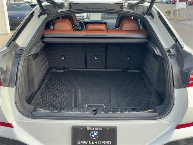 Certified 2026 BMW X6 M60i AWD/4WD image 5