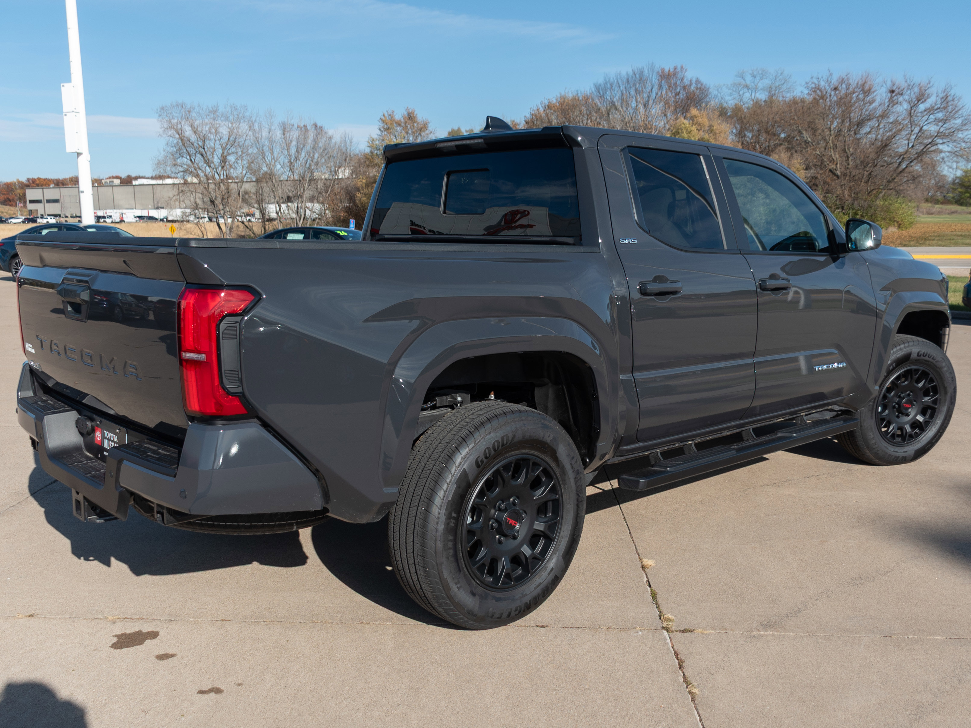 Certified 2025 Toyota Tacoma SR5 image 19