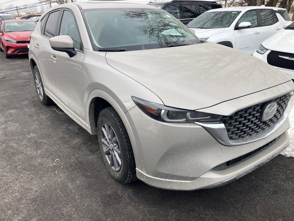 Used 2025 MAZDA CX-5 AWD 2.5 S w/ Preferred Package image 2