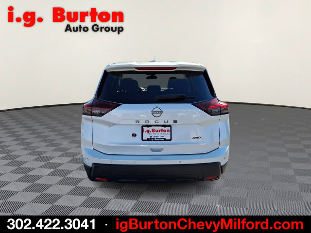 Used 2025 Nissan Rogue SV AWD/4WD image 5