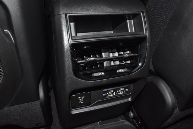 Used 2024 Jeep Grand Cherokee Altitude AWD/4WD image 18