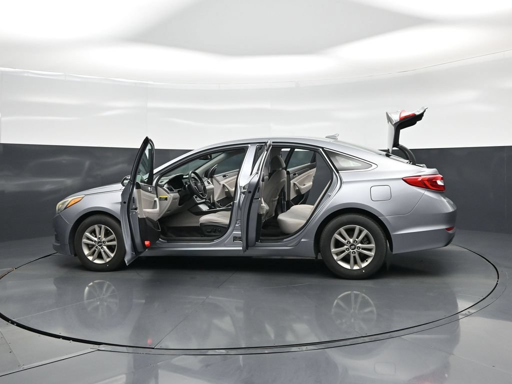 Used 2015 Hyundai Sonata SE w/ Option Group 09 FWD image 30
