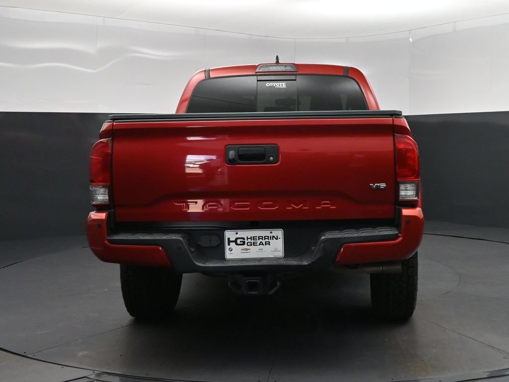 Used 2017 Toyota Tacoma TRD Sport w/ Premium & Technology Package AWD/4WD image 6