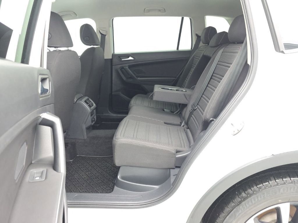 Used 2023 Volkswagen Tiguan S image 39