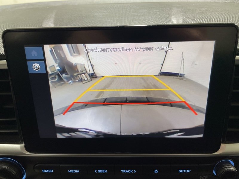 Used 2023 Hyundai Venue SEL image 32