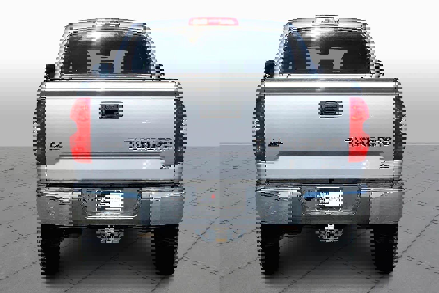 Used 2020 Toyota Tundra SR5 w/ SR5 Upgrade Package image 4