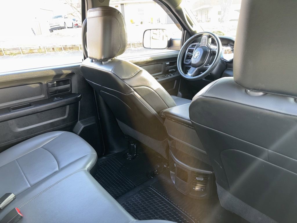 Used 2022 RAM 2500 Tradesman w/ Chrome Appearance Group image 6