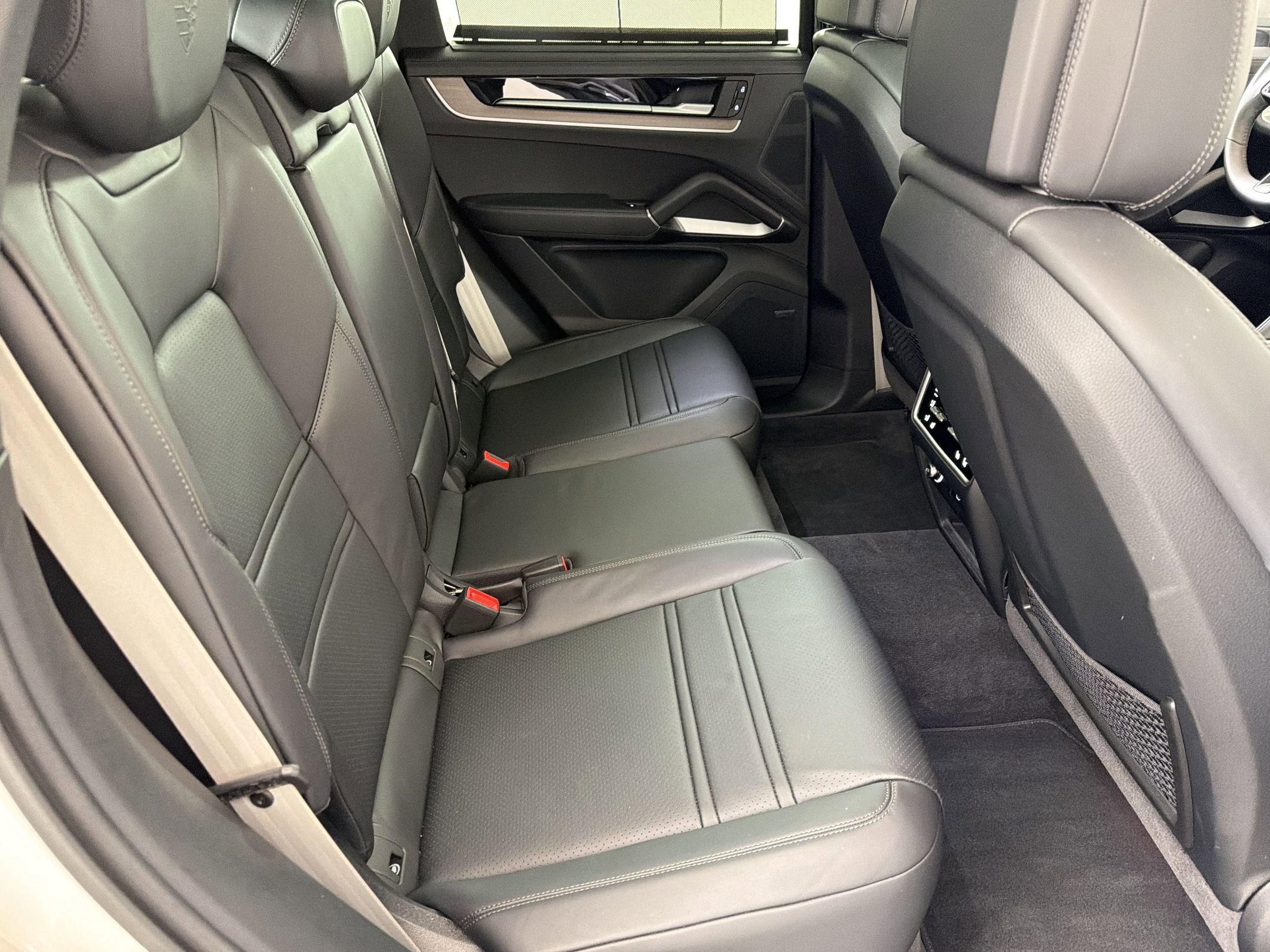 New 2026 Porsche Cayenne S image 27