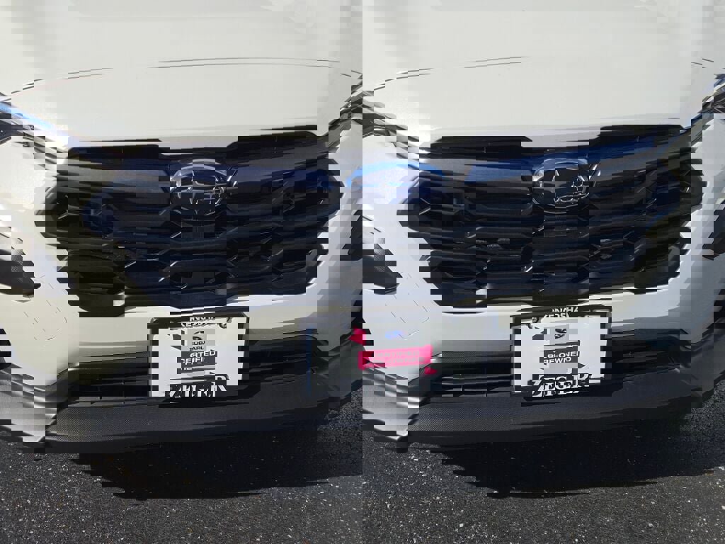 Used 2024 Subaru Crosstrek 2.0i Premium w/ Popular Package #3 image 5