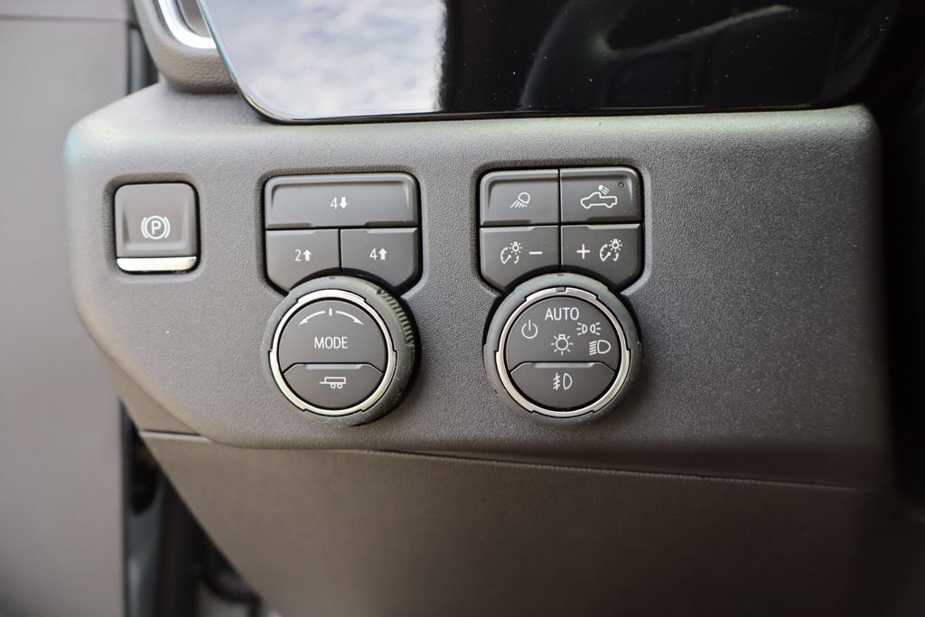 New 2026 Chevrolet Silverado 2500 LT image 15