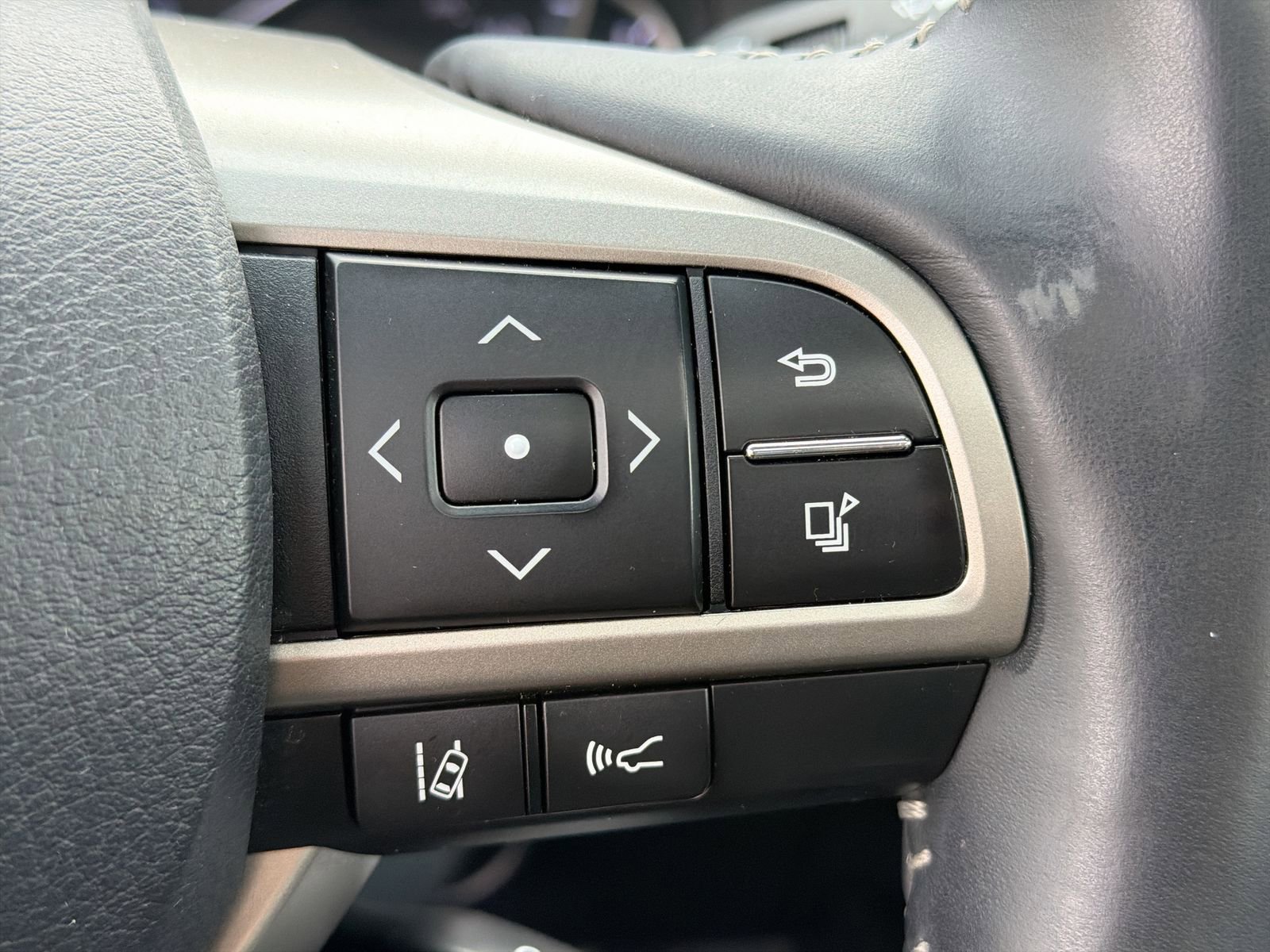 Used 2018 Lexus ES 350 w/ Premier Package image 30