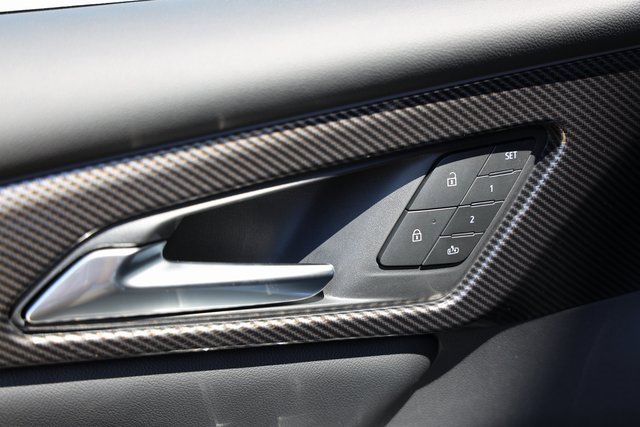 New 2026 Chevrolet Traverse High Country image 16