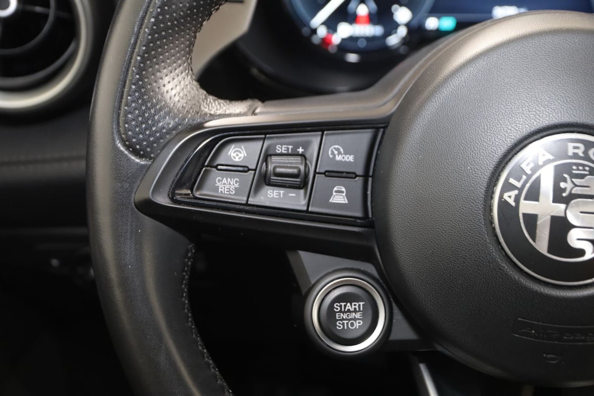 Used 2024 Alfa Romeo Tonale Veloce AWD/4WD image 35