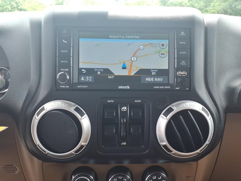 Used 2015 Jeep Wrangler Unlimited Sahara w/ Dual Top Group AWD/4WD image 6