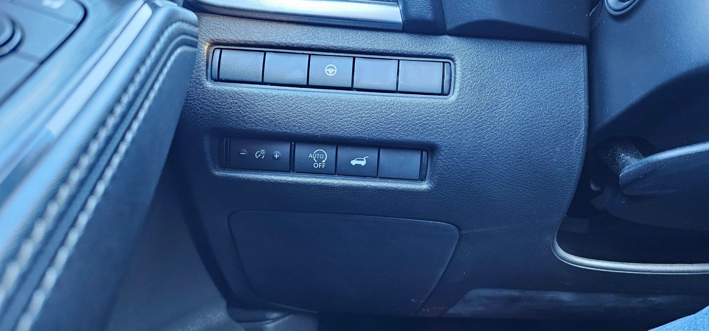 Used 2024 Nissan Rogue SV image 22